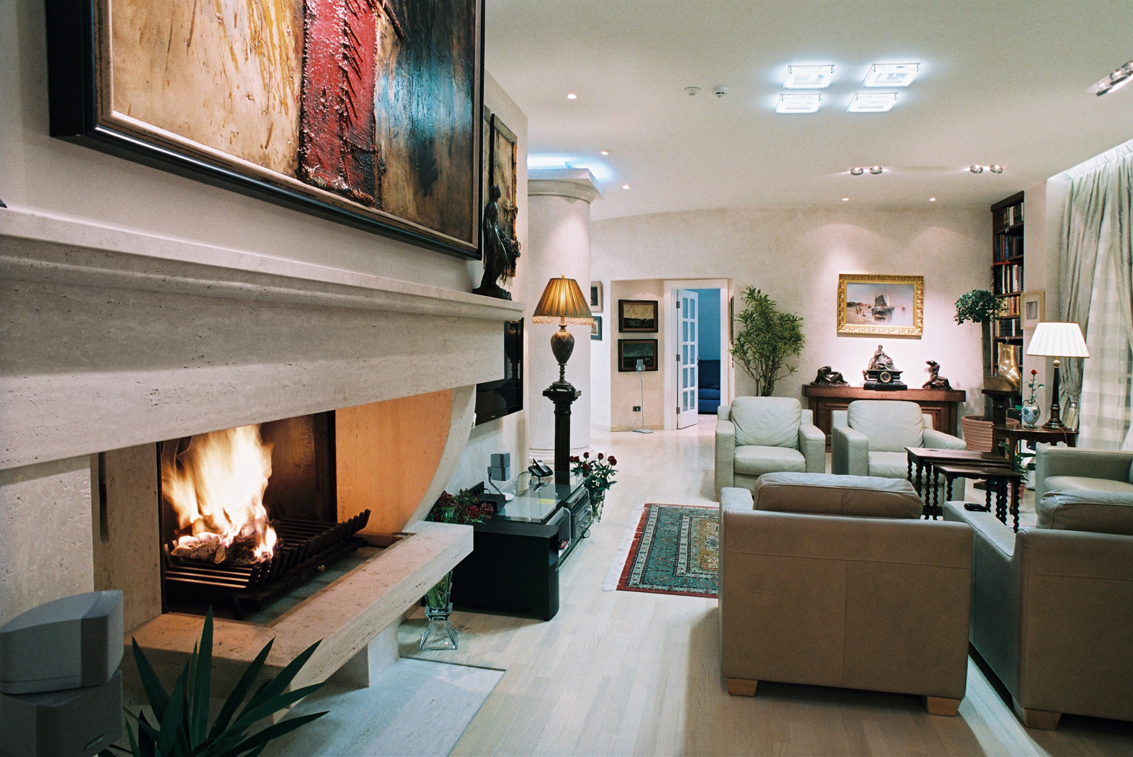 Engleski / Vajarski kamini